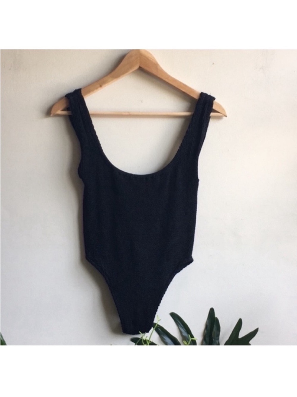 Hunza G Classic Square Neck Neck Black One-Piece Swimsuit OS - Picture 5 of 7